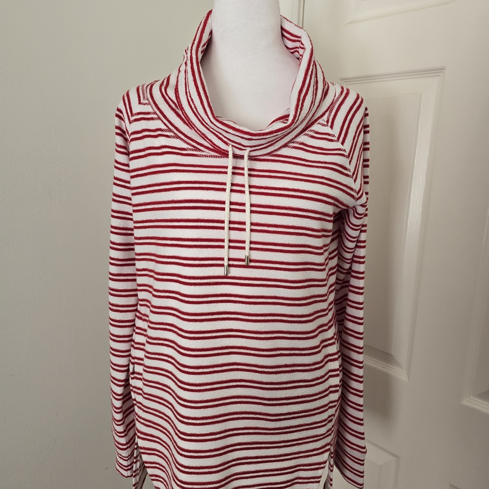 Tommy Hilfiger 2 Pocket Long Sleeve White/Red Striped Terry Top Sz. (Med).